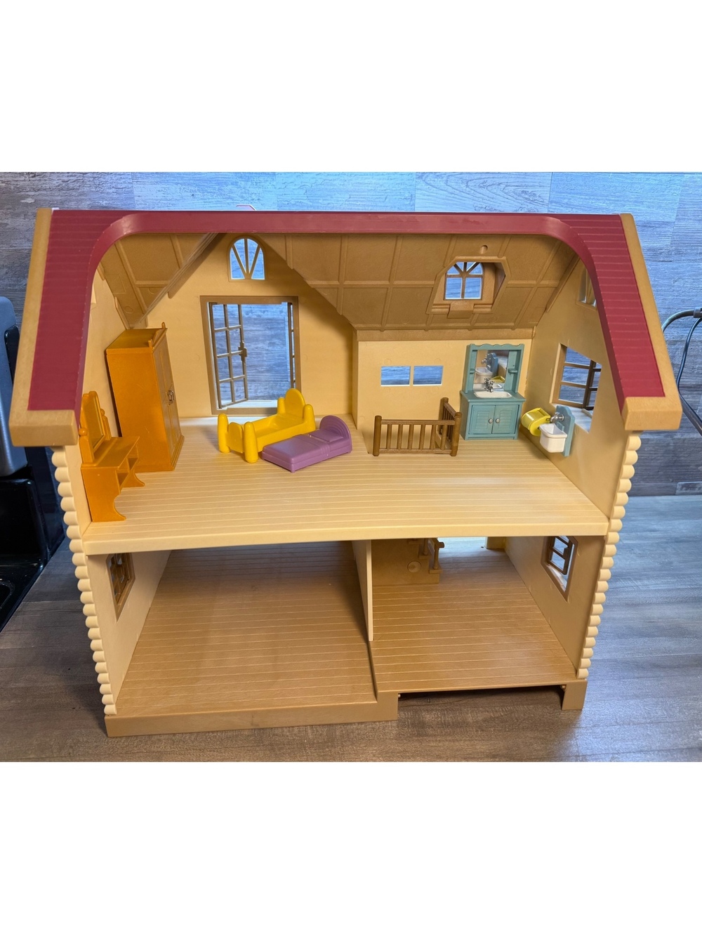 Calico Critters Larchwood Lodge Red Roof House Dollhouse w/ Furniture (DS)